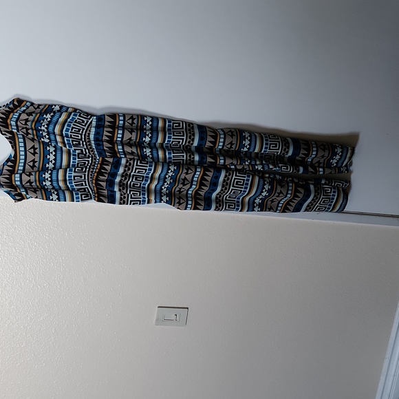 Silky rayon jumpsuit. Pullon, elastin waist ethnic print. - Picture 2 of 3